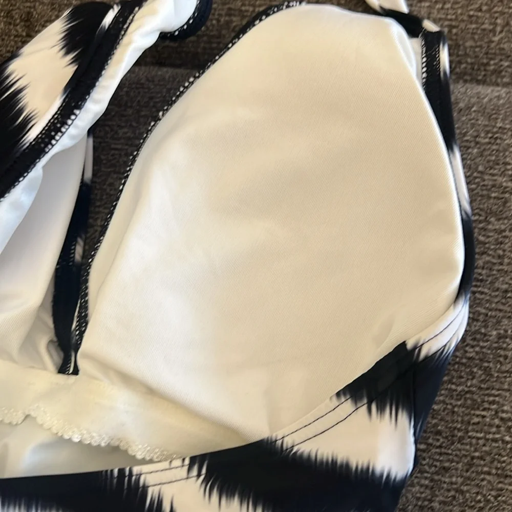 Contours By Coco Reef Zebra Twist Plunge Halter One Piece Swimsuit Size … - Picture 12 of 16